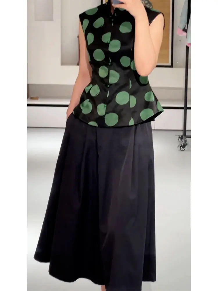 النمط الصيني خمر المرأة الأخضر البولكا نقطة سوداء بلا أكمام تي شيرت ، امرأة طيات بلايز القمصان