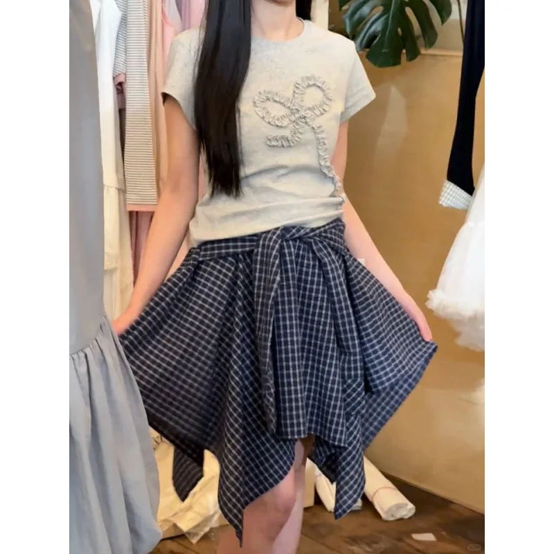2025 ฤดูร้อนใหม่การออกแบบไม่สม่ําเสมอเอวยางยืด Checkered กระโปรงครึ่งความยาวสําหรับผู้หญิง