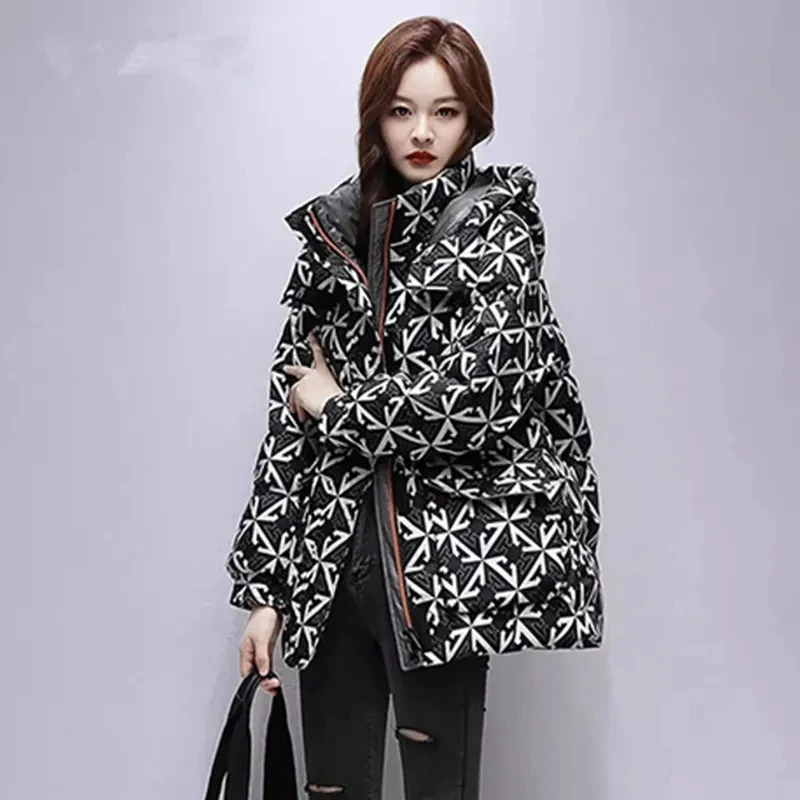 Chaqueta de algodón con capucha para mujer, Parkas cálidas de longitud media, abrigo grueso con estampado, novedad de invierno, 2024