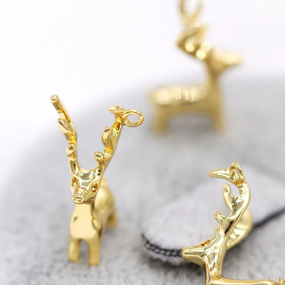 

4Pcs Christmas Deer Pendant Necklace Copper Set Lightweight Charming DIY Jewelry Making Charms for Party Wedding Gift
