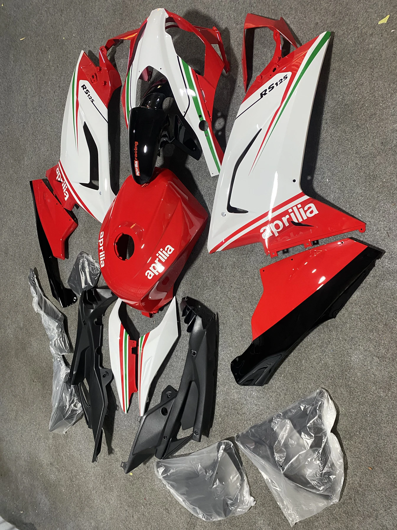 Injection mold Fairing kit for Aprilia RS125 06 07 08 09 10 11 RS 125 2006 2010 2011 red white Fairings set