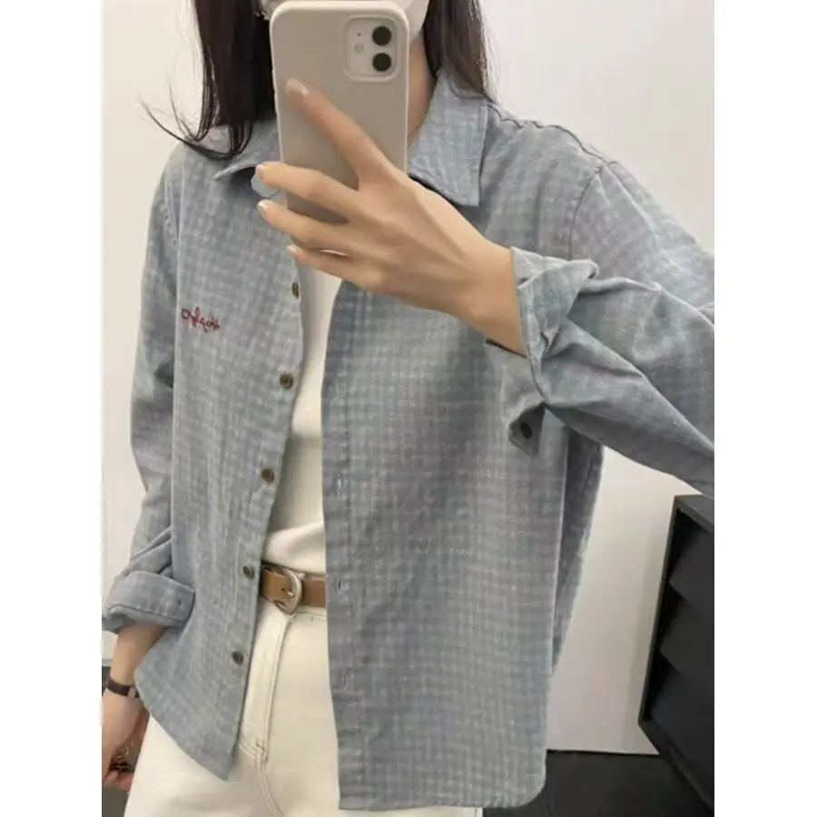 

East Gate Women's Loose Long Sve Letter Embroidery Brued Plaid irt Casual Sle Slimming Effect Comfortable Cotton Top