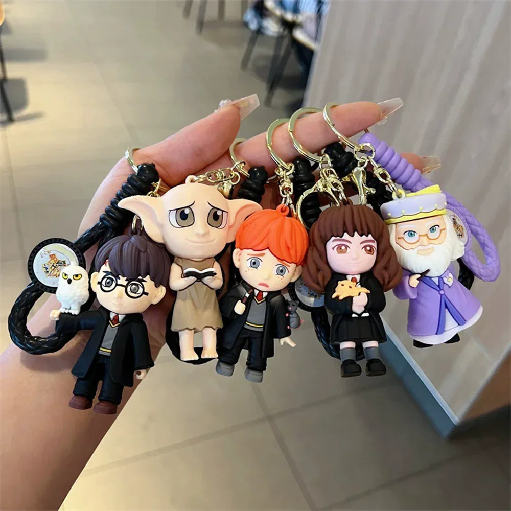 Anime Harry Potter juguetes llavero para bolsos Linda muñeca Potter colgante pareja coche llavero regalos de cumpleaños 2025