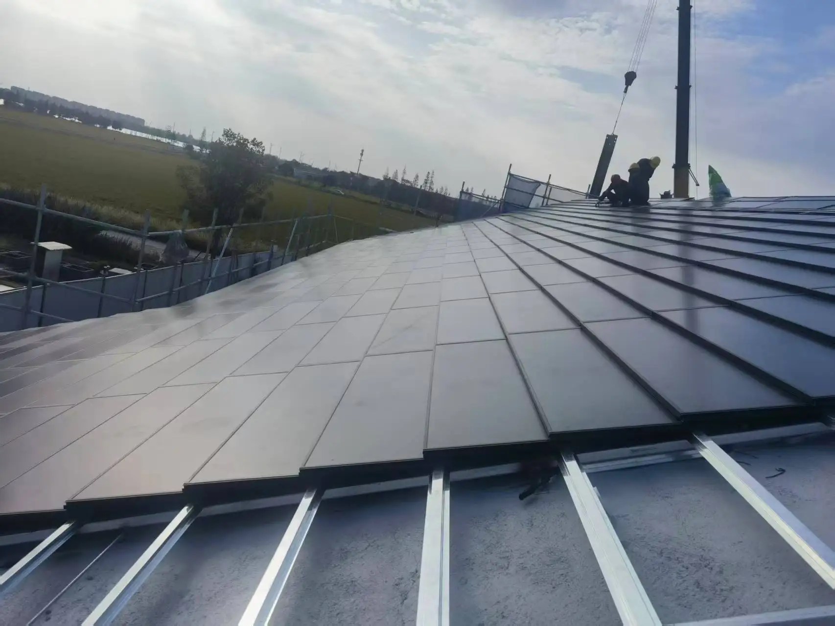 Tile Flat-Design Waterproof High Efficiency 25%+ Double-glass  IBC Monocrystalline Silicon BIPV Solar Roof