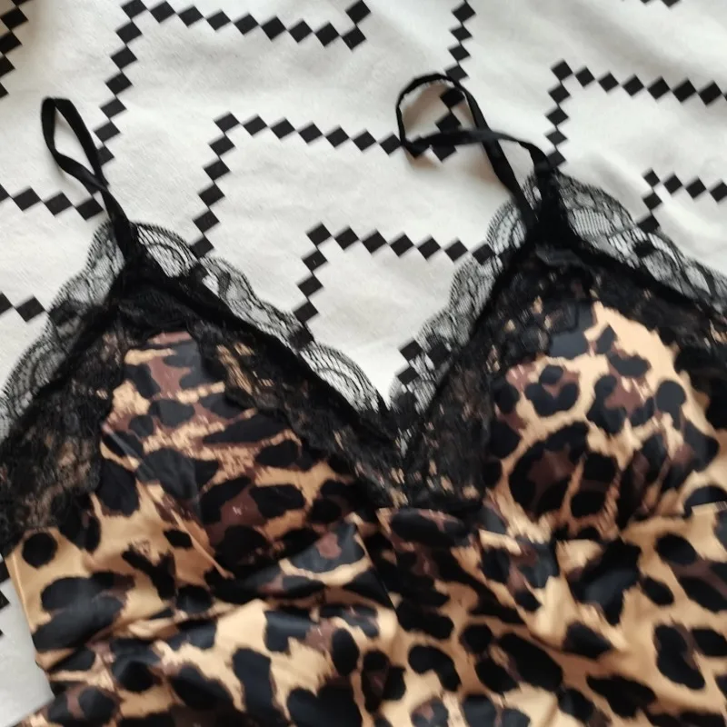 Nachtwäsche Leopard Print Mit Brust Kissen Koreanische Mode Ästhetischen Pyjamas Sommer Frauen Hosenträger Nachthemd Hause Kleidung Y2k