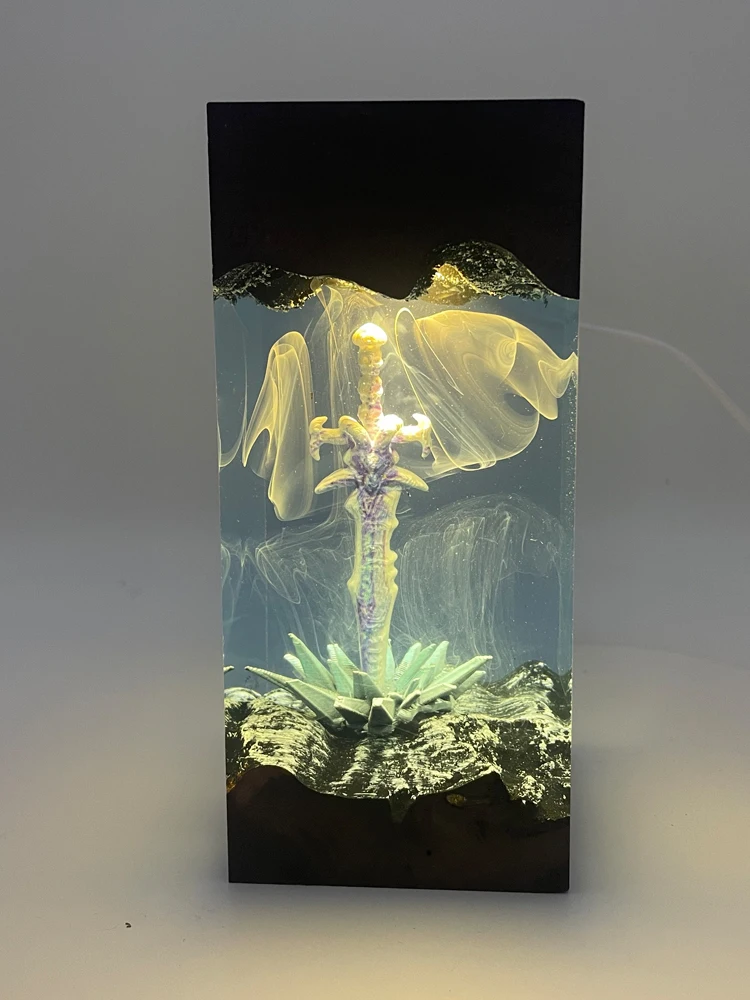 Lampu Resin Organik Tema Pedang Utama Dekorasi Kerajinan Lampu Malam Seni Kreatif Lampu Meja Legenda Zelda Pengisi Daya USB