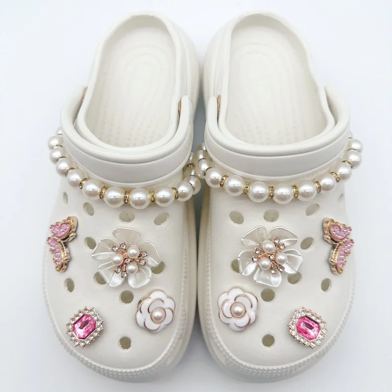 Sweet Cute Girly Charms Designer Elegant Vintage Pearl Chain Shoe Jewelry All-match Flower Shoe Charms for Hole Shoes Hot Sale