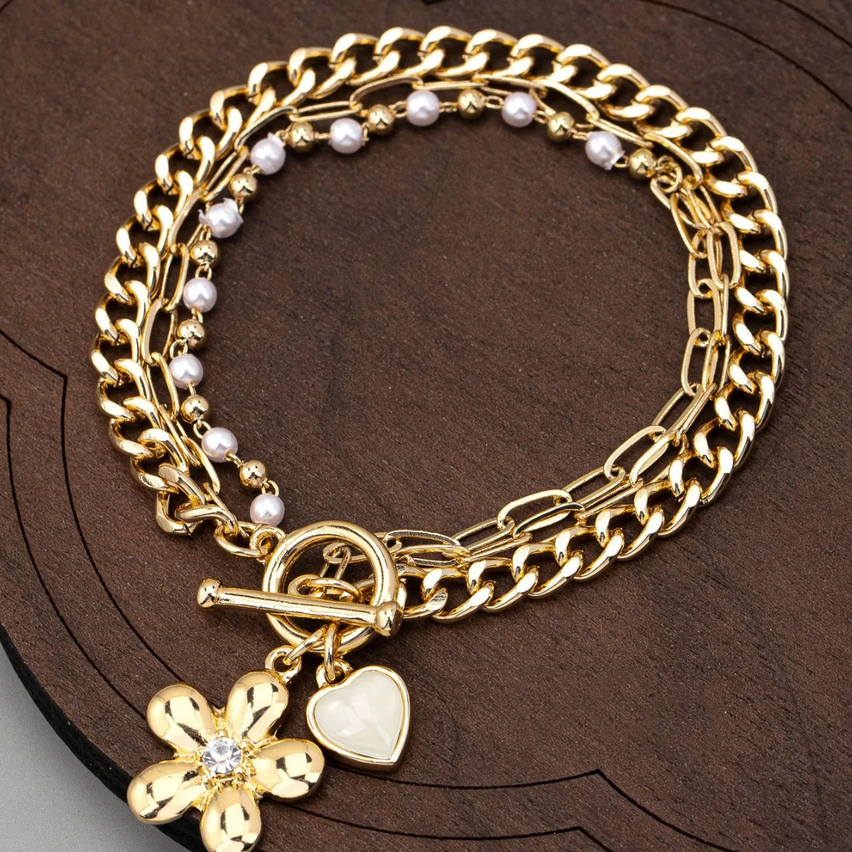 

European and American fashion light luxury love heart pearl bracelet female French retro style jewelry