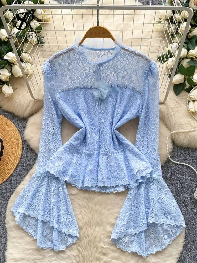 เสื้อเชิ้ตผู้หญิงแขนยาวทรงบานไม่สมมาตร คอทรงโอ ประดับลูกปัดหรูหรา ผ้าซีทรูลายดอกไม้ 3 มิติ เซ็กซี่  ผ้าลูกไม้ทรงเข้ารูป สวยสง่า