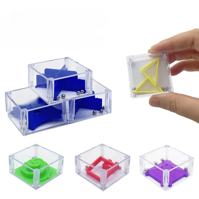 Mini labirinto a sfera creativo portatile stile casuale giocattoli antistress regalo di compleanno per ragazzi e ragazze giocattoli agitati 1 pz