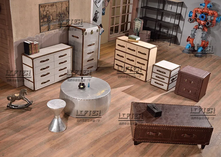 خزانة ريفية أمريكية بأربعة أكمام، طراز صناعي، جلد ألومنيوم، برشام معدني قديم، حافة قديمة، العديد من تخزين الفنادق #3