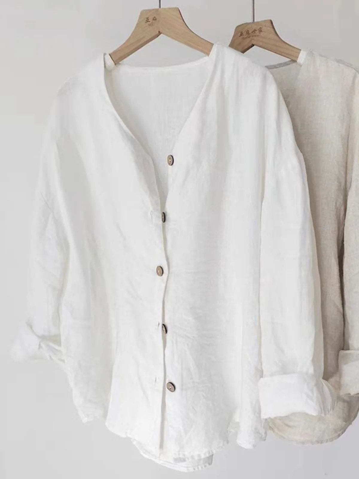 

Повседневный кардиган из хлопка и льна для женщин: универсальный, стройнящий, свободный крой, длинный рукав, V-образный вырез...