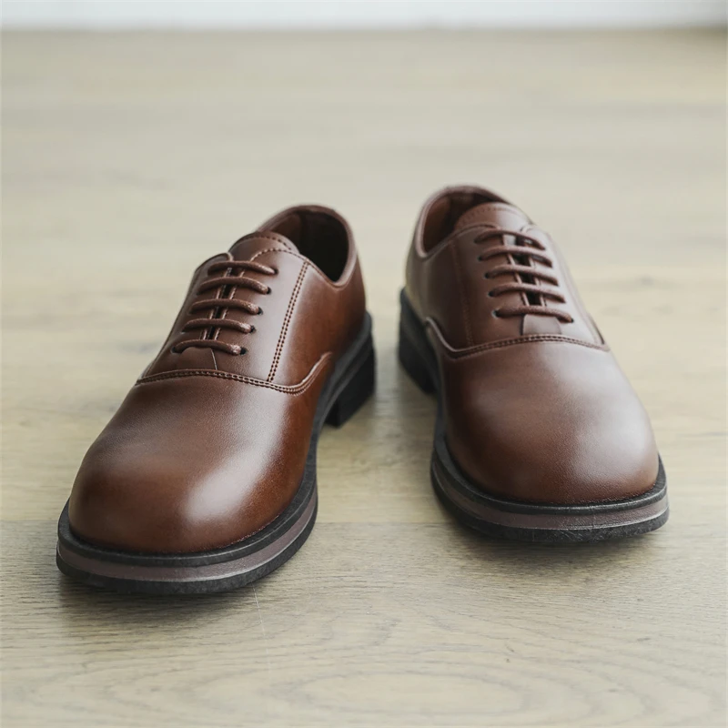 

Новинка 2025, мужская легкая повседневная модная кожаная обувь, однотонная обувь в британском стиле, нишевая кожаная обувь с квадратным носком