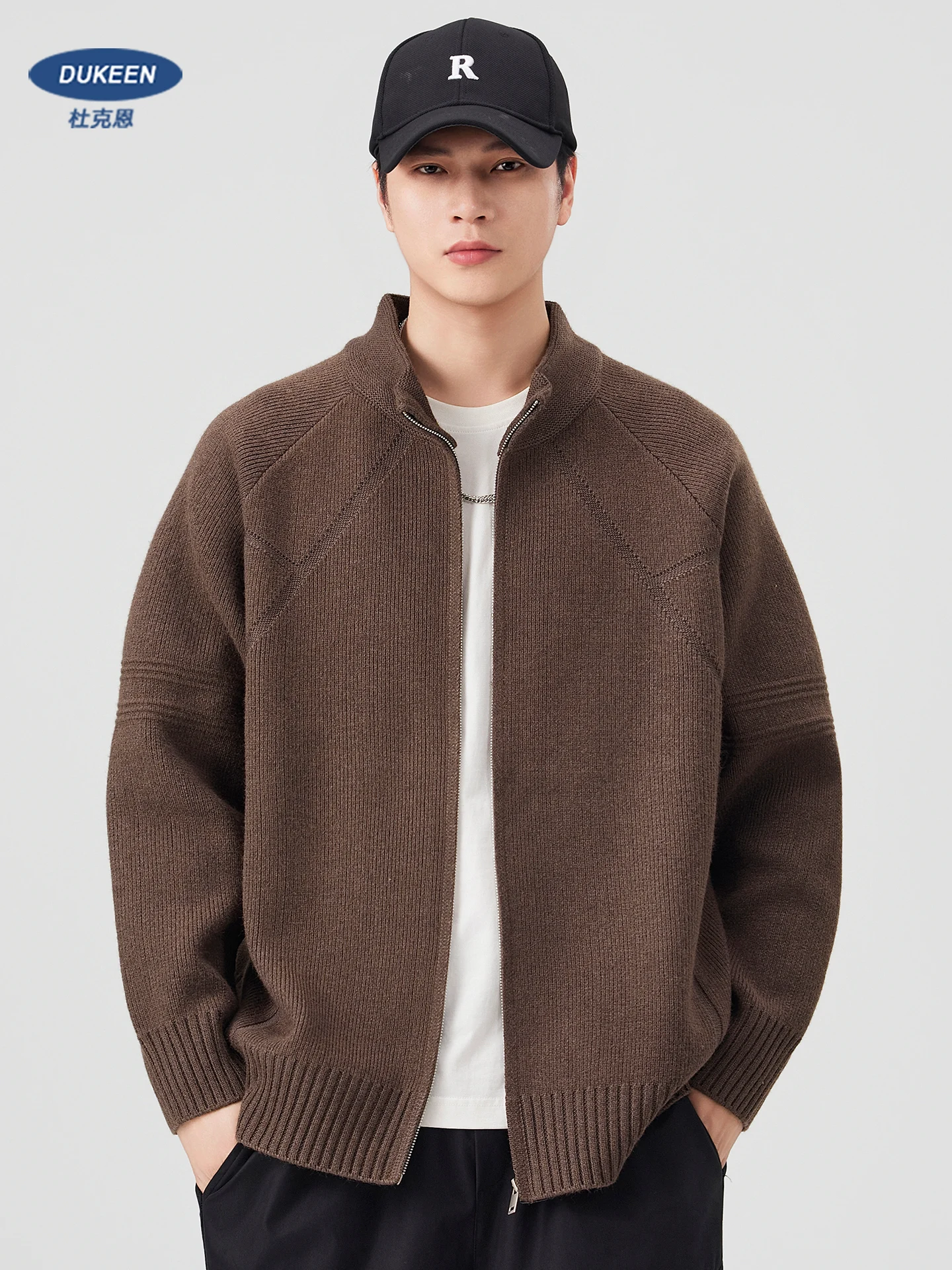 

DUKEEN 930G Heavyweight Men's Knitted Cardigan Autumn Winter Relaxed Fit Thick Korean Fashion Stand Collar Sweater Daily Wear