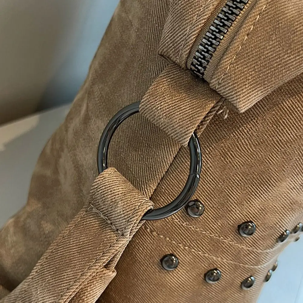 

Сумки на плечо из искусственной кожи с заклепками в ретро-американском стиле, модный дизайн в стиле локомотива, сумка-багет, большая вместимость, однотонные