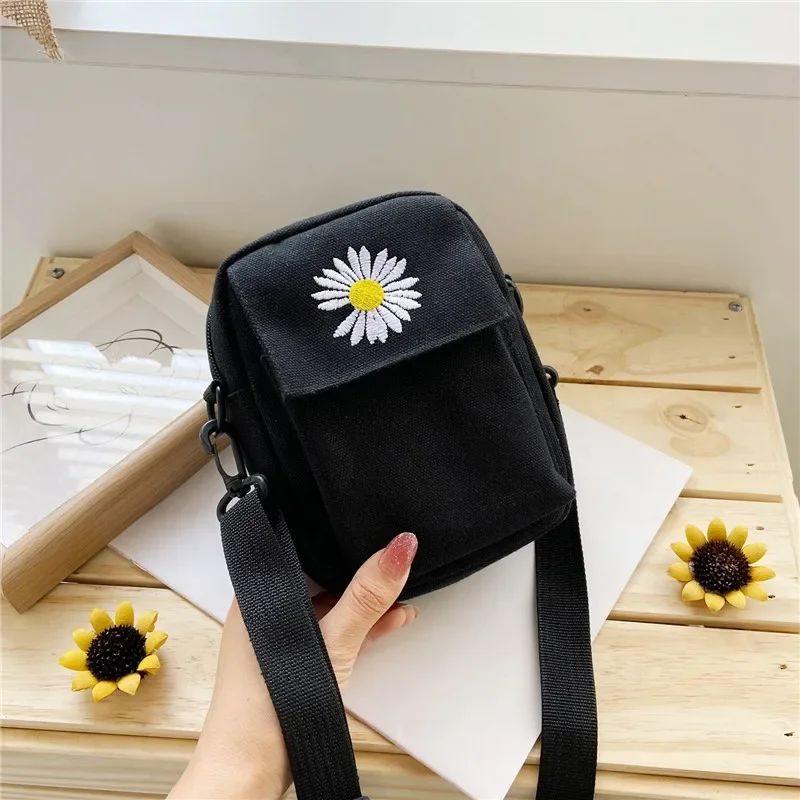 Korean Small Daisy Shoulder Bags Cross Body Canvas Bags Casual Handbag Outdoor Designer Organizer Large Capatity Storage Bags