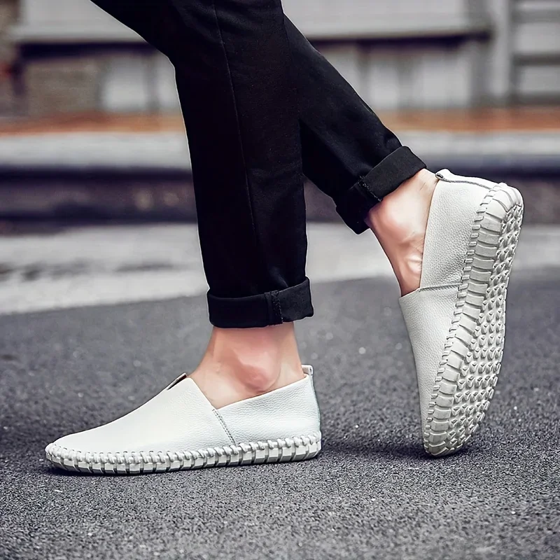 2024 New Men Loafers Non Slip Flats Breathable Slip on Casual Shoes for Male Work Office Driving Sneakers Business leather shoes