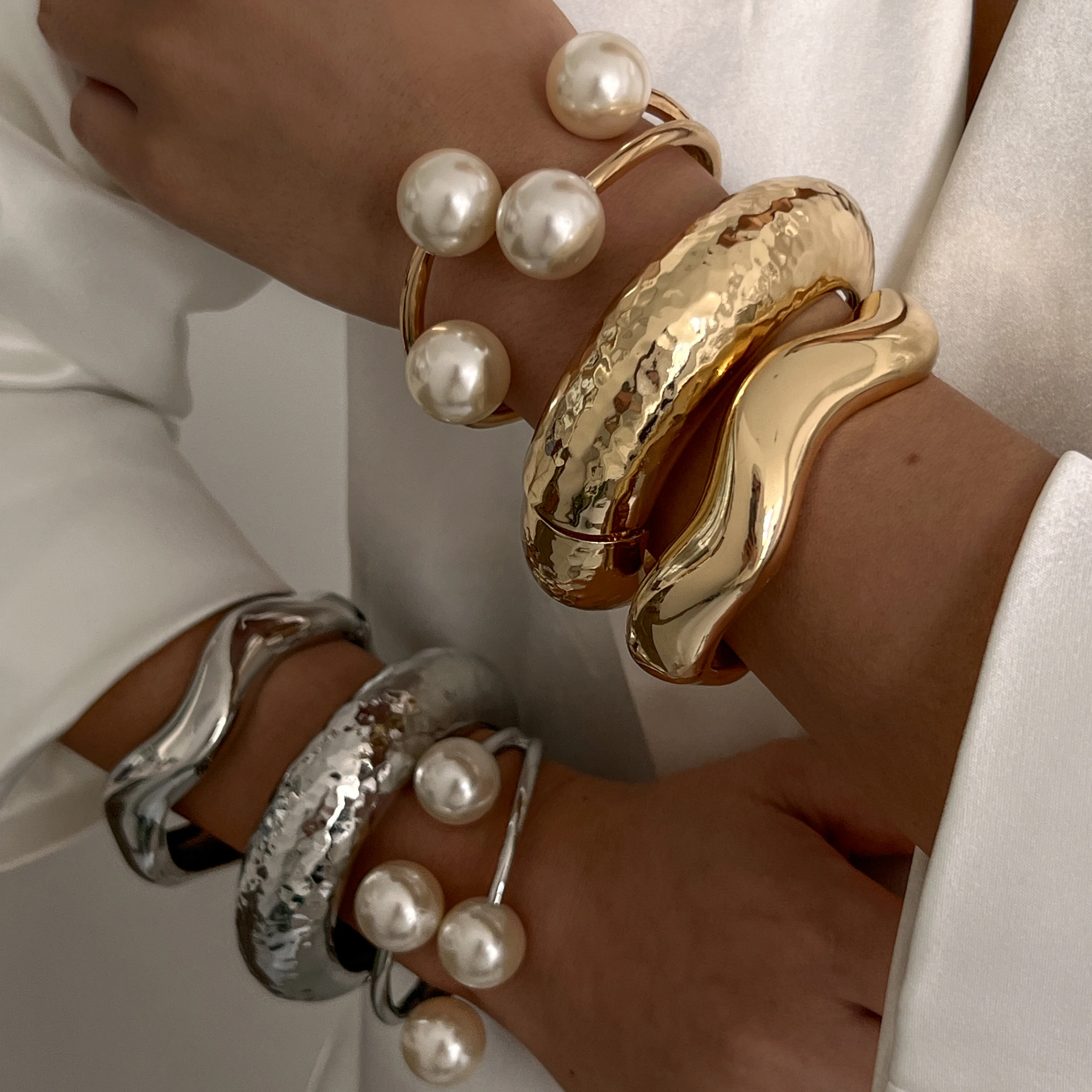 Ingemark 3 Style Creative Big Imitation Pearl Cuff Bracelet Women Trend 2025 Punk Heavy Metal Chunky Spring Bangle Steampunk Men image 3