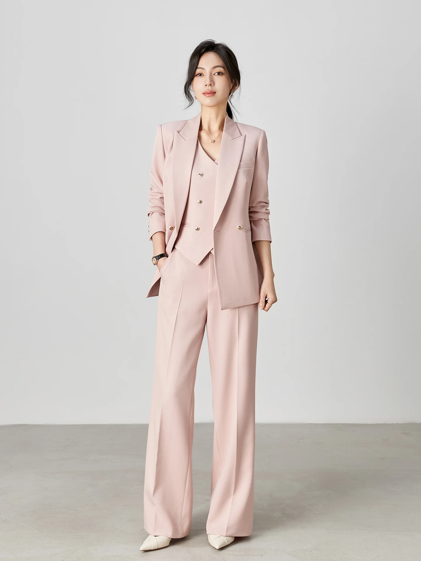 

Spring 2026 Grey Pink Formal Women's Professional Suit Loose Feel Three Piece Set Button Detail True Slit Regular Sleeve Length