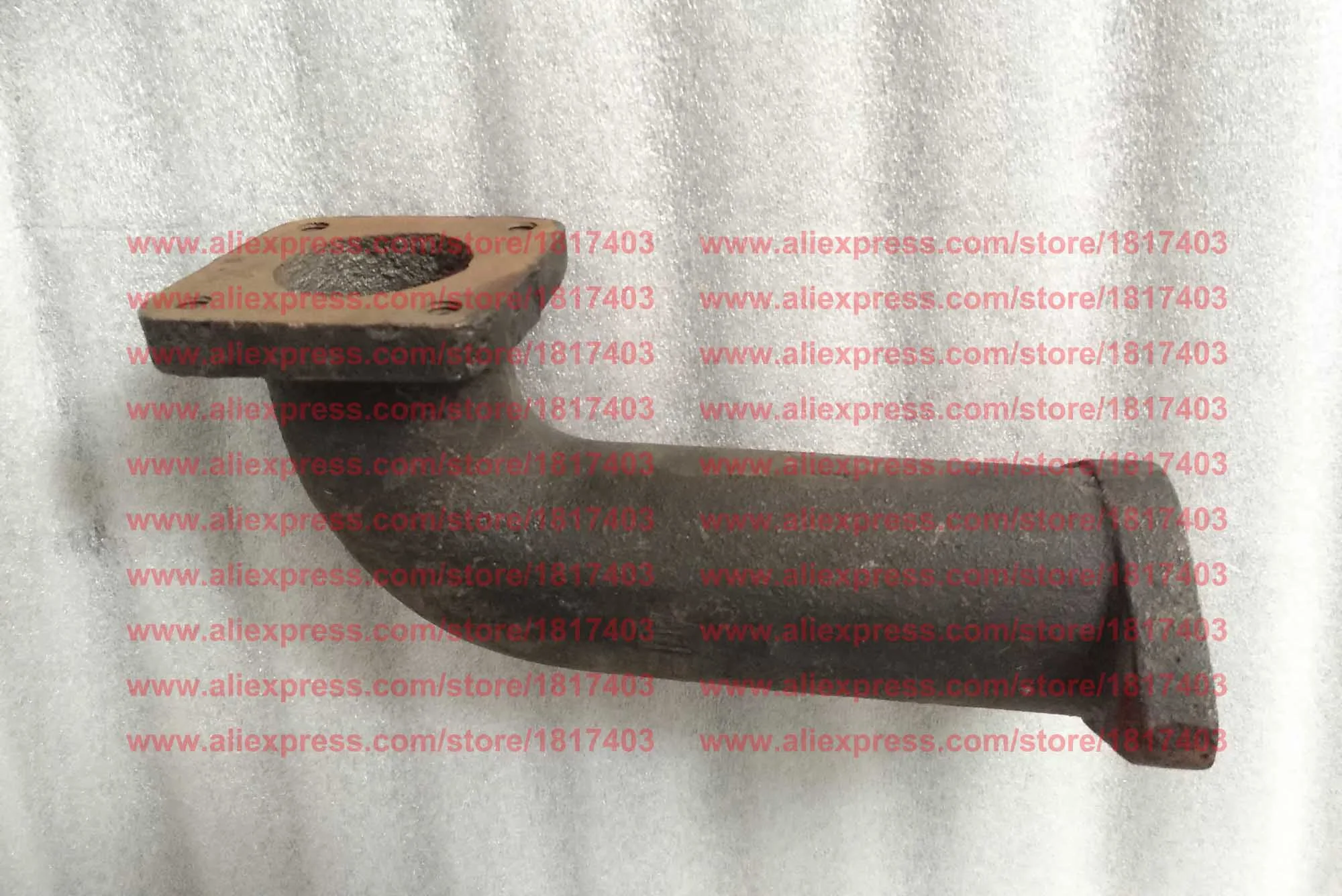 

Y385T-6-08003 / KM385T-08003 Изгиб выхлопных газов (фланец с 4 отверстиями), Яндун Y380T, Y385T, Laidong LL380, двигатели тракторов JINMA