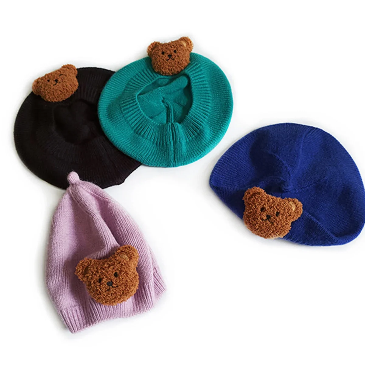 Nette Baby Mädchen Gestrickte Baskenmütze mit Bär Puppe Kinder Maler Kappe Koreanischen Stil Motorhaube Beanie Künstler Mädchen Jungen Winter Kopfbedeckungen