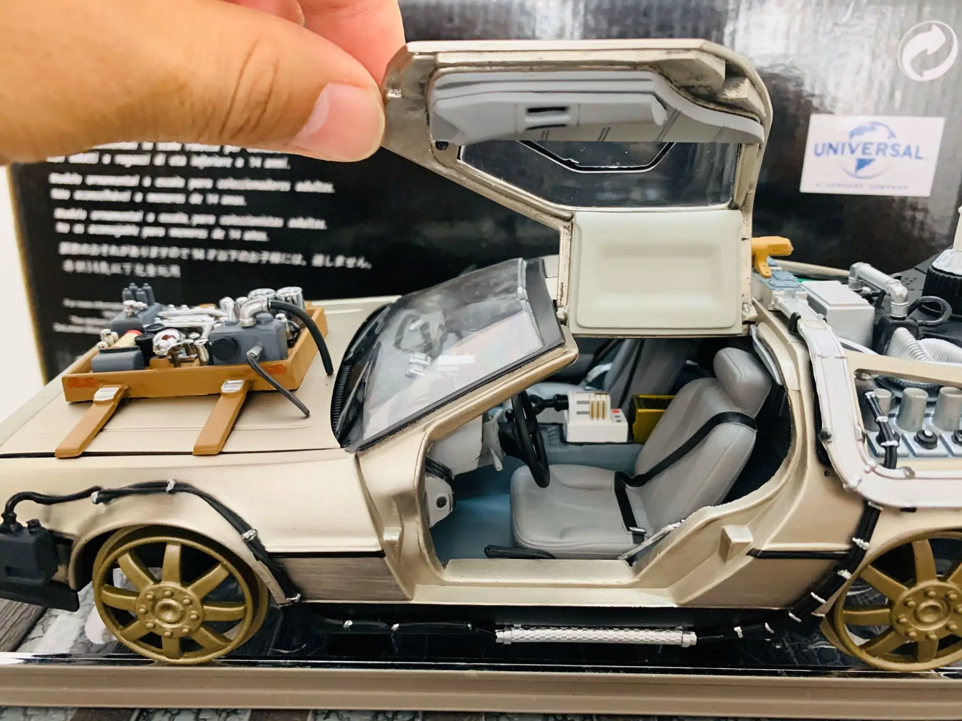 Delorean Back To The Future III Rail 1/18 Scale DieCast Model 2714