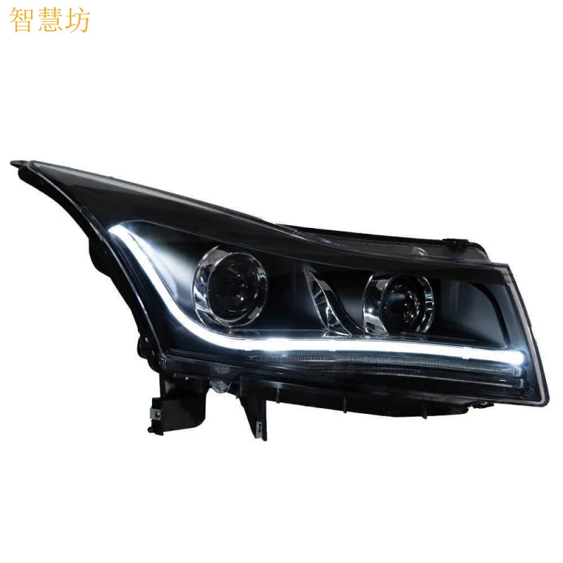 

Подходит для модификации фар Cruze 09-14: Светодиодная фара в сборе с биксеноновой линзой, светодиодными дневными ходовыми огнями и указателями поворота.