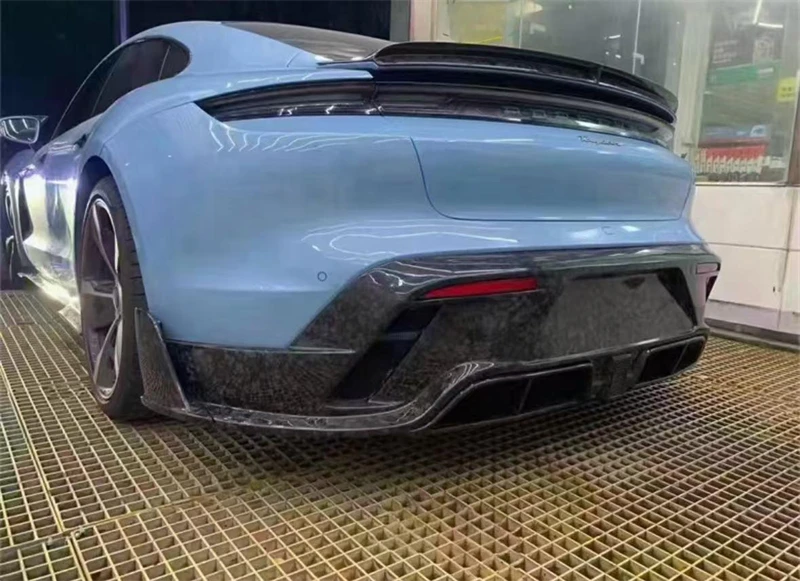 ポルシェタイカン 2019 2020 2021 2022 ReaI カーボンファイバーバンパーリアリップスポイラーキット