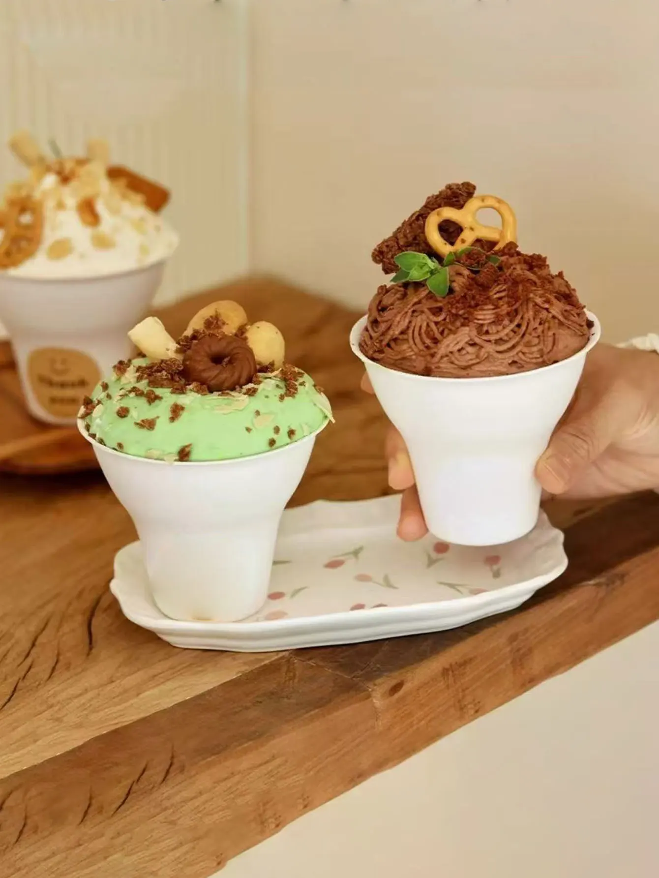 Trendy Hand-Held Chestnut Cup, Disposable Biodegradable Eco-Friendly Paper Cup for Ice Cream, Cake, Tiramisu, 10 Pieces