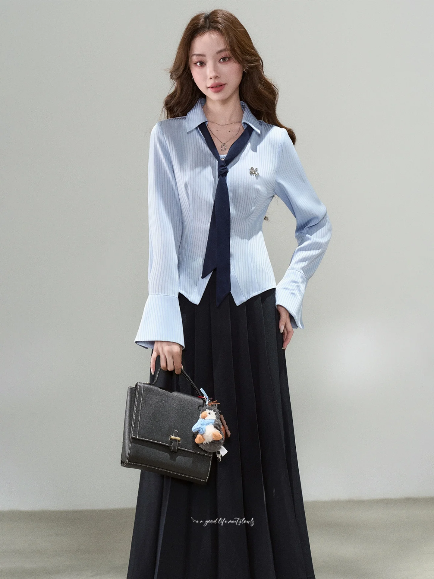 

Комплект для похудения в стиле британского колледжа: женский модный костюм с юбкой с высокой талией и длинным рукавом, осенняя новинка, повседневная рабочая одежда