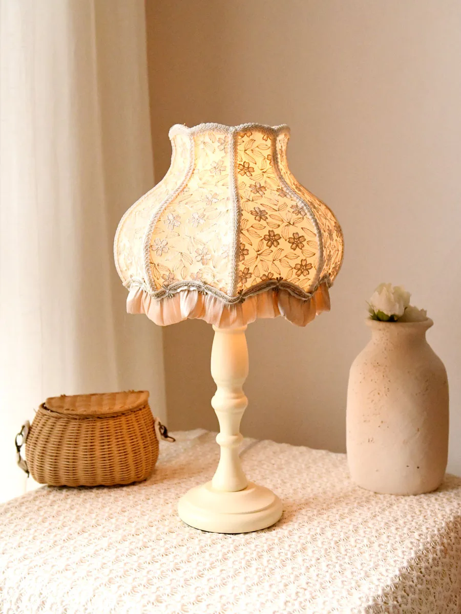 

Vintage lace table lamp bedroom bedside lamp French romantic aesthetic rural nostalgia