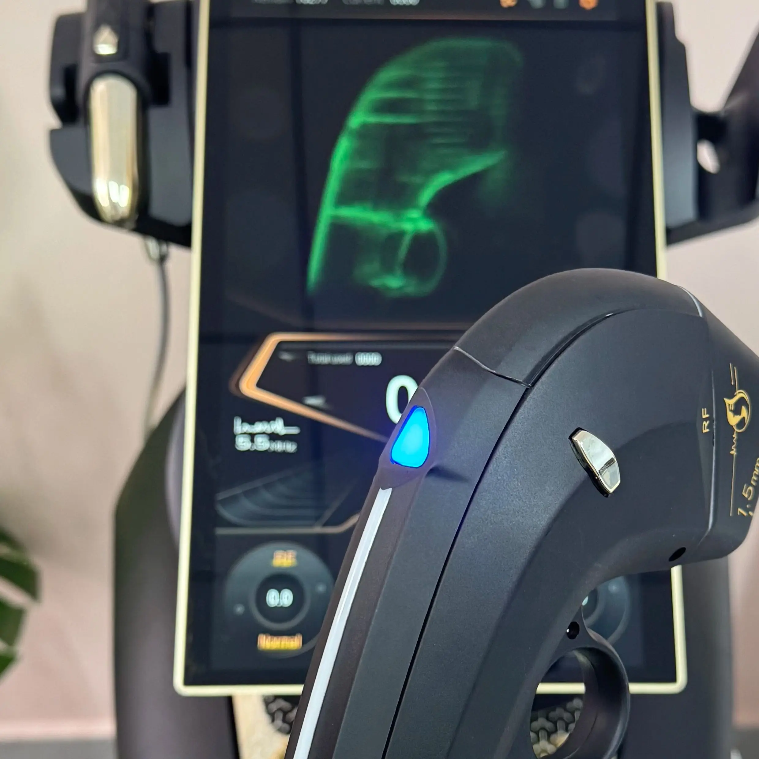 Portable 25D 360 Max Rf Lift Facial Lift Body Lift Skin Firming Anti-aging Skin Rejuvenation Firming Machine Salon.