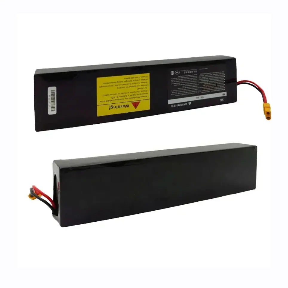 36 فولت 10S3P 100000 مللي أمبير 18650 بطارية ليثيوم أيون قابلة للشحن 2000 واط مدمجة BMS مناسبة للدراجات البخارية الكهربائية KUGOO S1، S2، S3