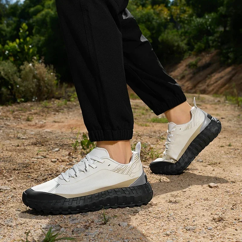 High-quality Cross-country Sports Outdoor Running Shoes for Men Casual Shoes Netted Mountaineering Trendy Shoes Casual Sneakers
