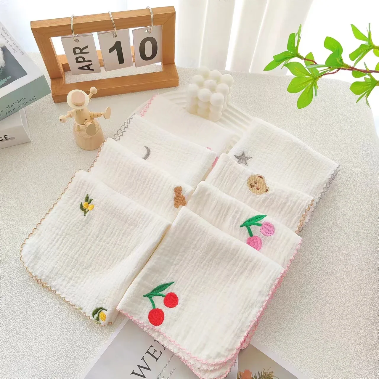 2pcs Cotton Baby Face Towel Newborn Items 4 Layer Embroidery Muslin Baby Bibs Handkerchief Soft Saliva Towel Feeding Burp Cloths