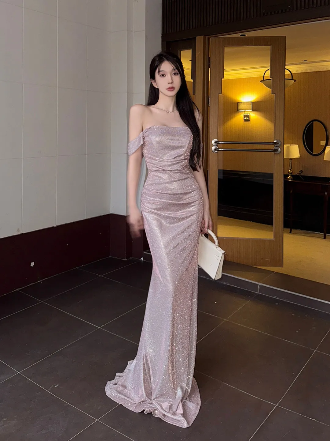 

Розовое вечернее платье-русалка с пайетками на одно плечо, женское, с завышенной талией, облегающее, для весеннего сезона