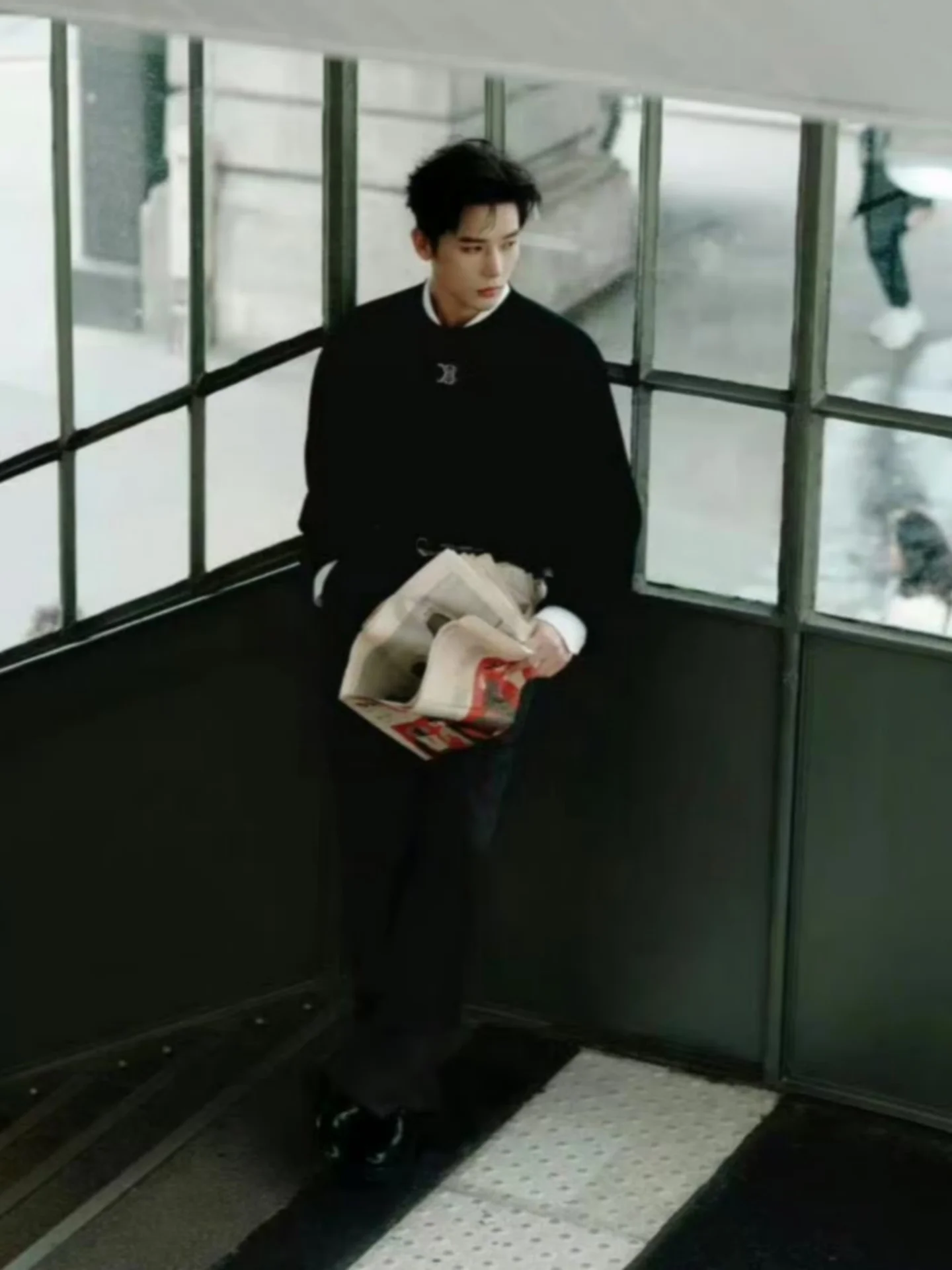 

High Quali Wool Knitted round Ne Sweater Men's Hand Waable Color European Sle Soft Warm Long Sve Knitwear