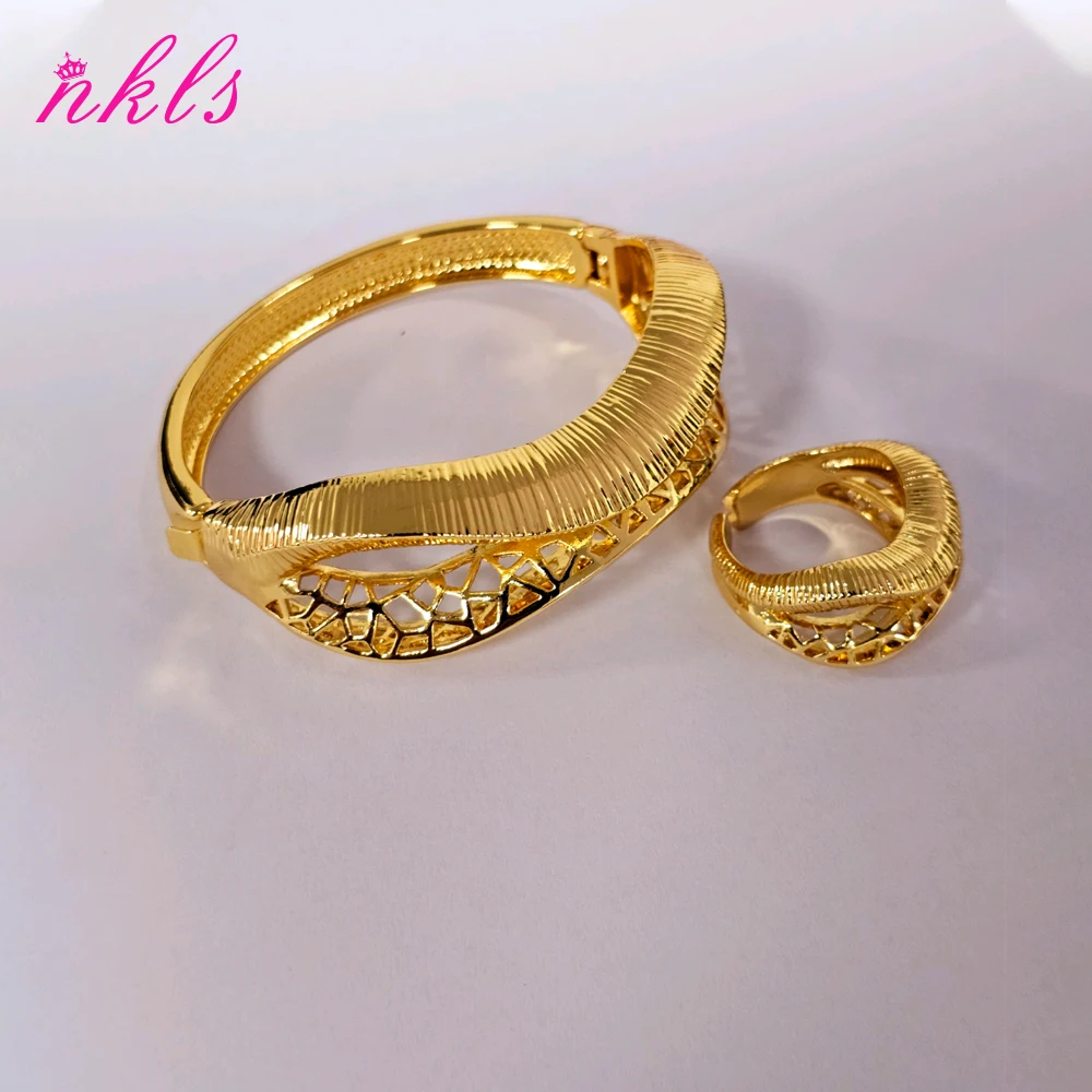 

Dubai Gold Plated Hollow Design Bracelet and Ring Trend Jewelry Set for Women Lady Party Cuff Bangle Arab African Christmas Gift