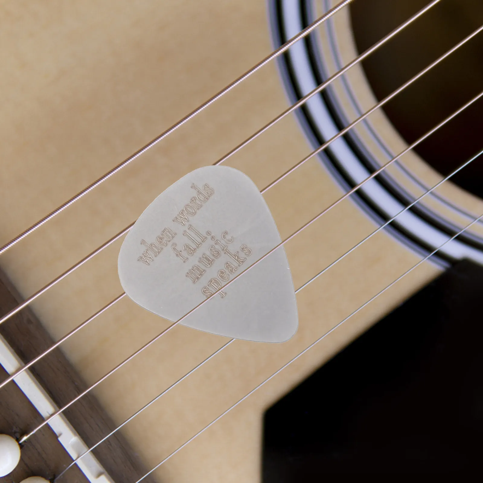 

3Pcs Guitar Picks Small Size Lightweight Electric Guitar Picks for Acoustic Bass Folk Metal Optimal Play Practice Stage