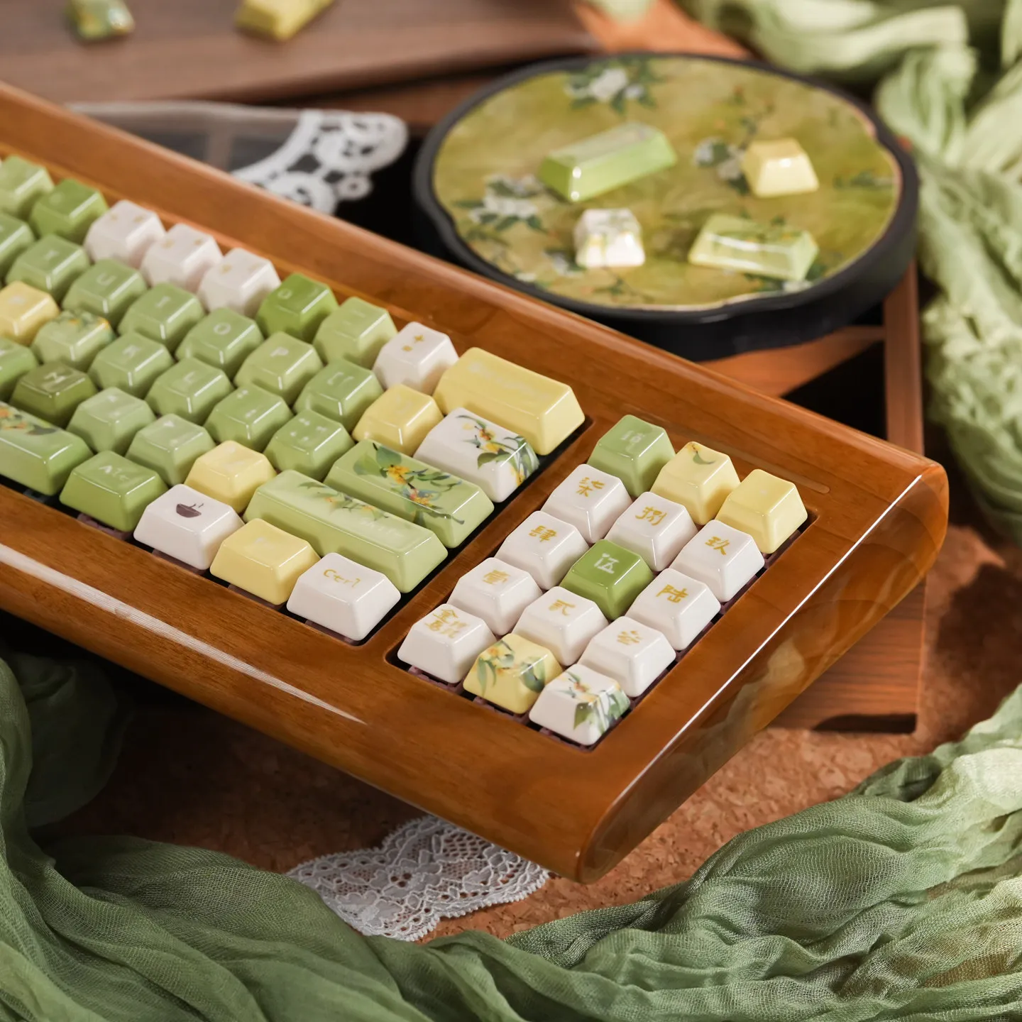 URE Jin Gui Longjing Keramik-Tastenkappen-Set EdgeLit Mechanische Tastatur Personalisierte Tastenkappen für Cherry Maßgeschneiderte Ästhetische Blumenmotive – Detail 10