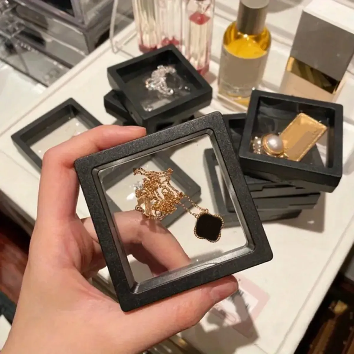 10 Stück, schwebende Displaybox mit Sockel, transparente Folien-Displaybox, für Sammlermünzen, Exemplare, Schmuckpräsentation und -aufbewahrung – Detail 3