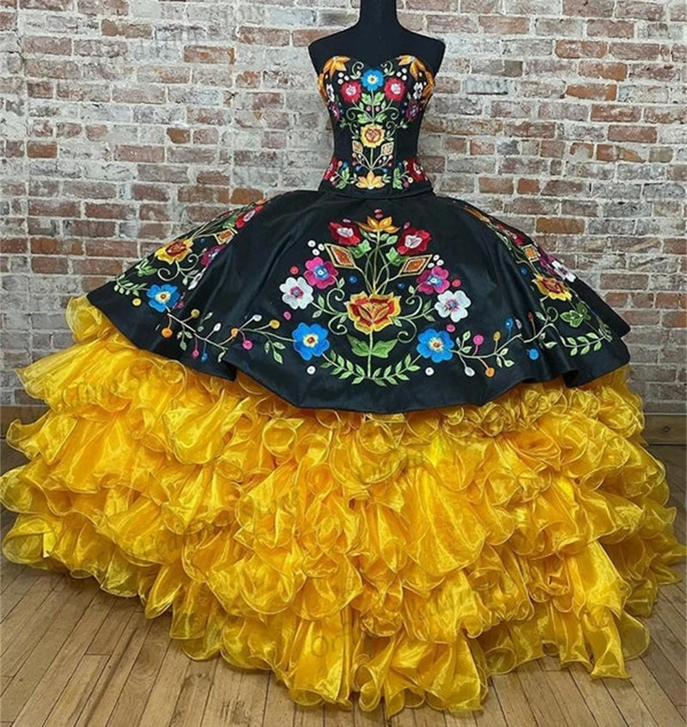 Black Gold Princess Quinceanera Dresses Ball Gown Sweetheart Organza Embroidery Sweet 16 Dresses 15 Años Mexican Customized