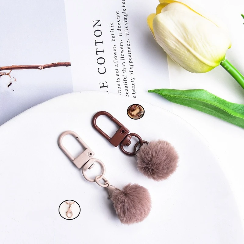 random1pc Candy Color Pom Pom Keychain Rotatable Figure 8 Door Buckle Cute Plush Ball Pendant Bag Charm Accessories