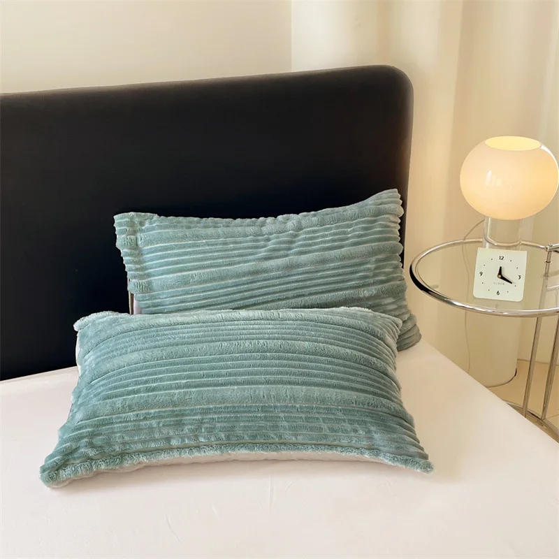A-Class Solid Striped Plush Pillowcase Faux Rabbit Velvet Super Soft Pillow Cover Single Machine Washed Colorfast Pillow Case