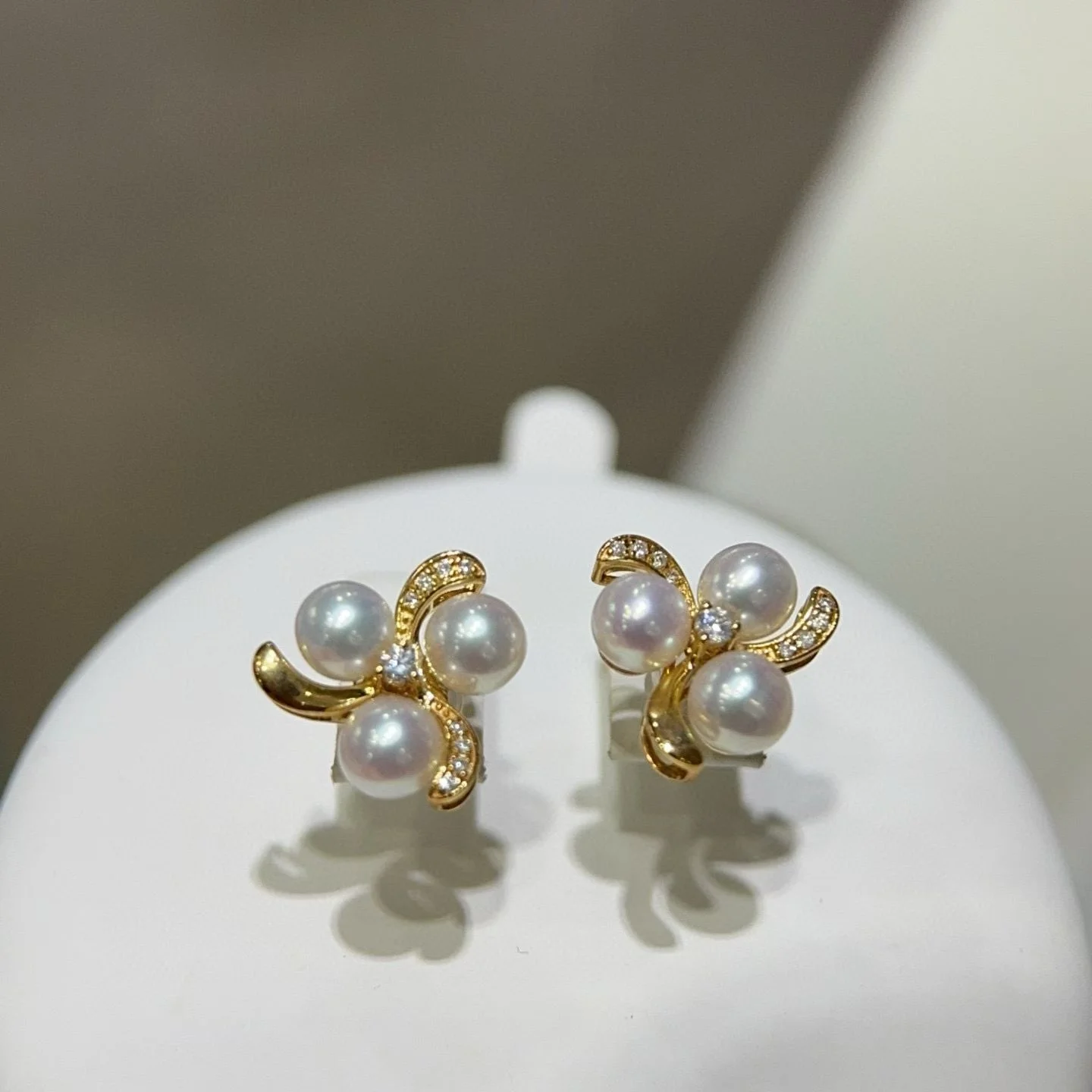 

Certificate 925 Silver Natural Akoya Baby Pearl Flower Ear Stud Designer Elegant Women Fine Jewelry Freshwater Pearl Ins Earring