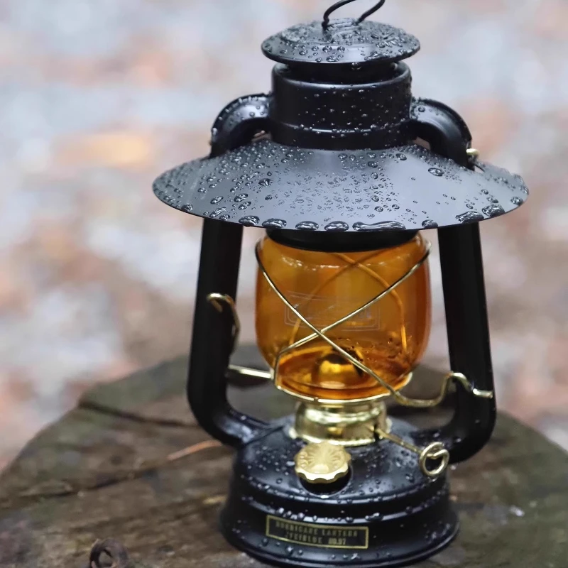 

Retro traditional lamp camping horse vintage oil lamp military wind
