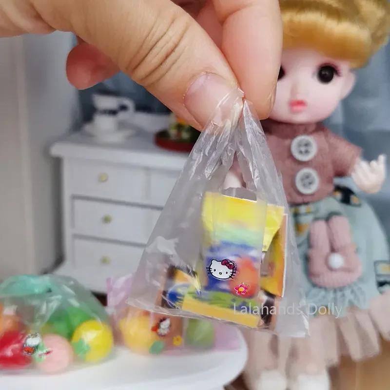 

Dollhouse Mini Clear Plastic Bag 1/12 Miniature Simulation Shopping Bag Cute Dollhouse Decoration Shooting Props Accessories