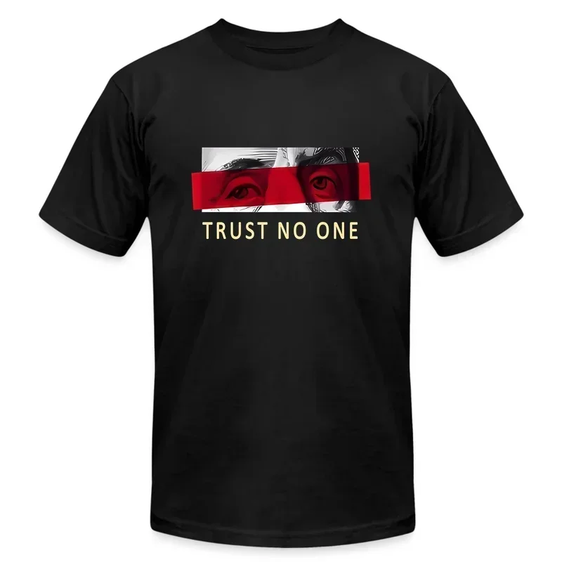 

Men Figure & Slogan Graphic Trust No One Music Tee