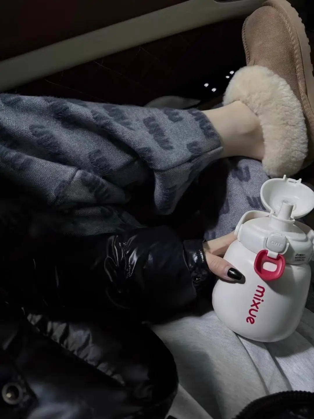 Faionable Thiened Floral Embroidery Wide Leg Pants Winter Korean Sle Lazy Loose Versatile Soft Long Pants Women