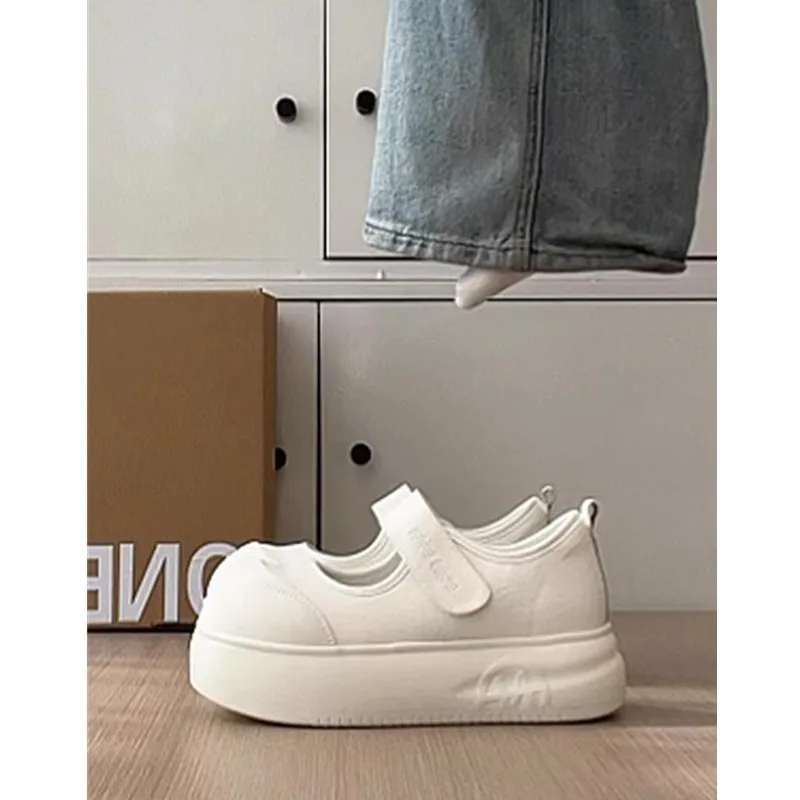 

Женские летние новые белые туфли Мэри Джейн 2025, дышащие повседневные спортивные кроссовки с низким вырезом и усилением высоты для миниатюрных размеров